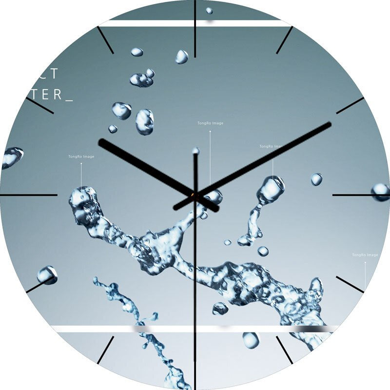 Moderne Minimalistische Wanduhr für stilvolles Wohnen
