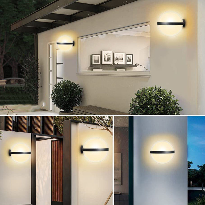 Moderne wasserdichte Acryl Wandleuchte mit robustem Metallrahmen