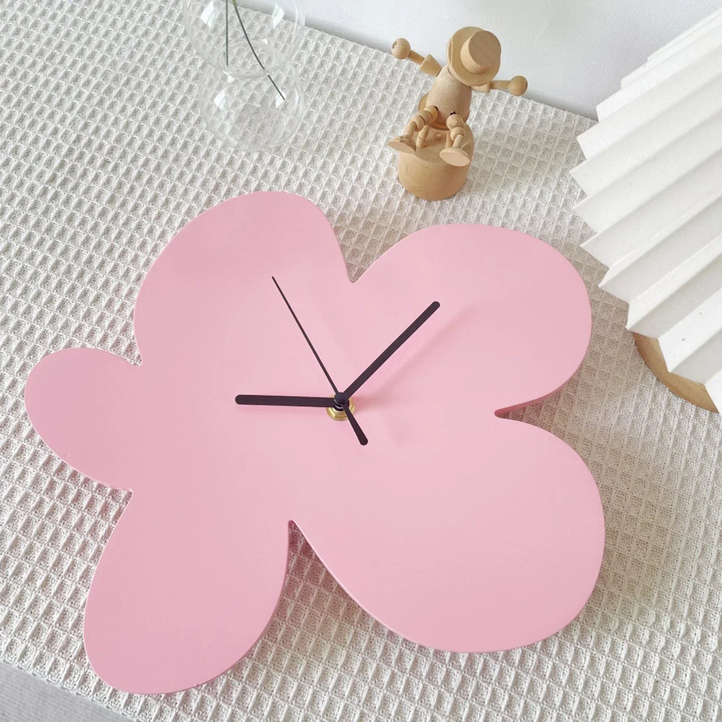 Stille Wanduhr für Kinderzimmer & Wohnzimmer - Dekorativ & Elegant